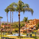 Bonito Apartamento En Marbella Con Piscina