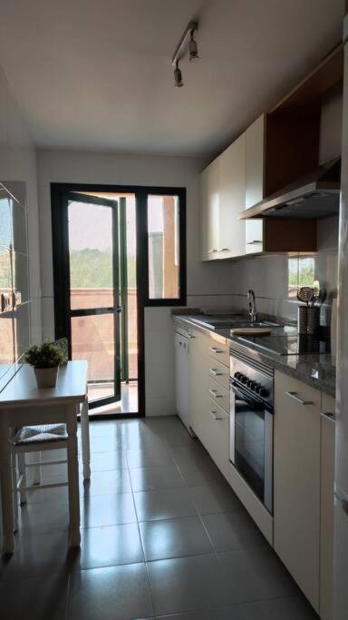 Apartment Bonito En Con Piscina Marbella
