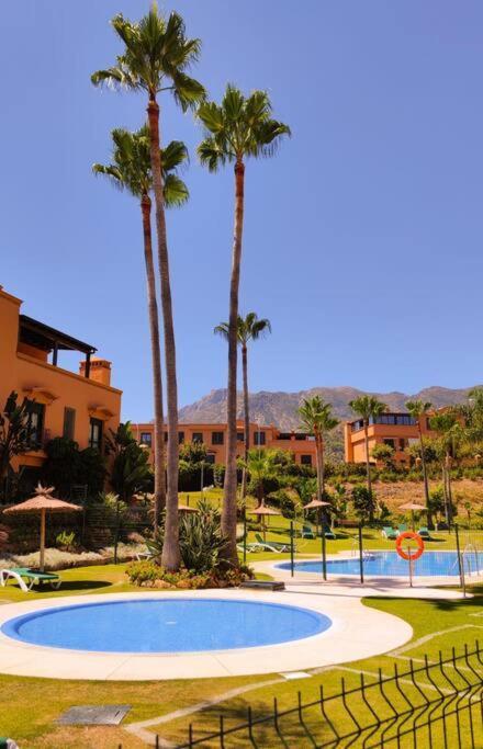 Bonito En Con Piscina Marbella